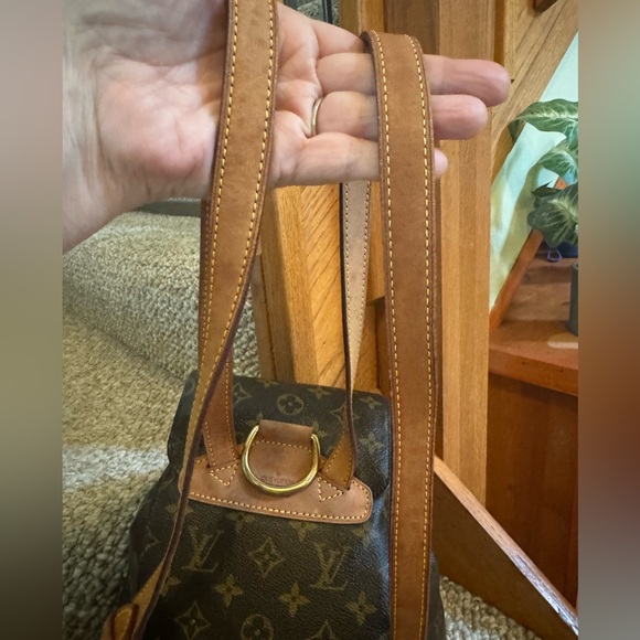 Louis Vuitton Montsouris MM Backpack - Picture 8 of 10